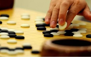 ai与ai下围棋谁会赢，ai与ai下围棋谁会赢啊